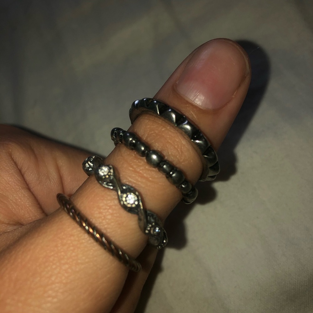 Thumb rings